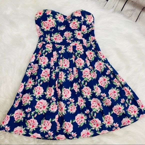 Strapless Floral Rose  Sundress - Picture 5 of 10